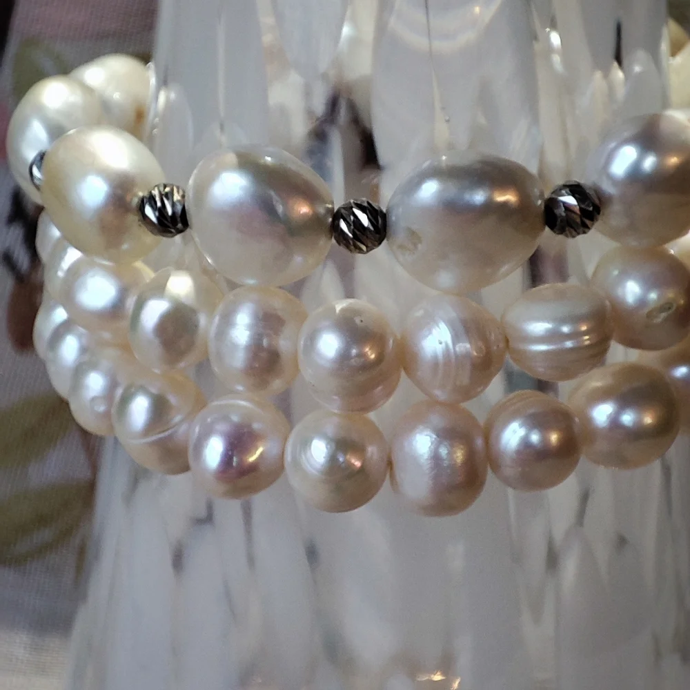 Set of 3 Pearl Stretch Bracelets Sunstone or Goldstone Bead Gritty Cold Vintage